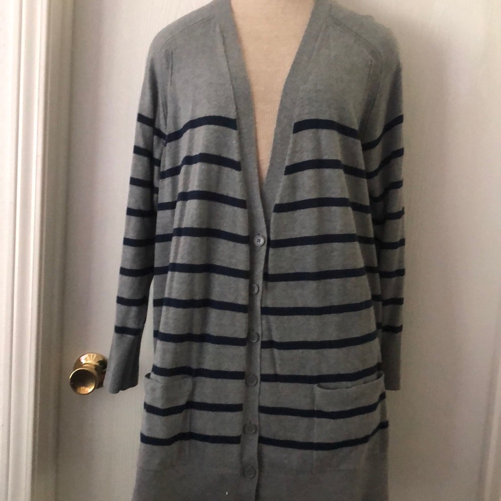 Cardigan long sleeve with front pockets